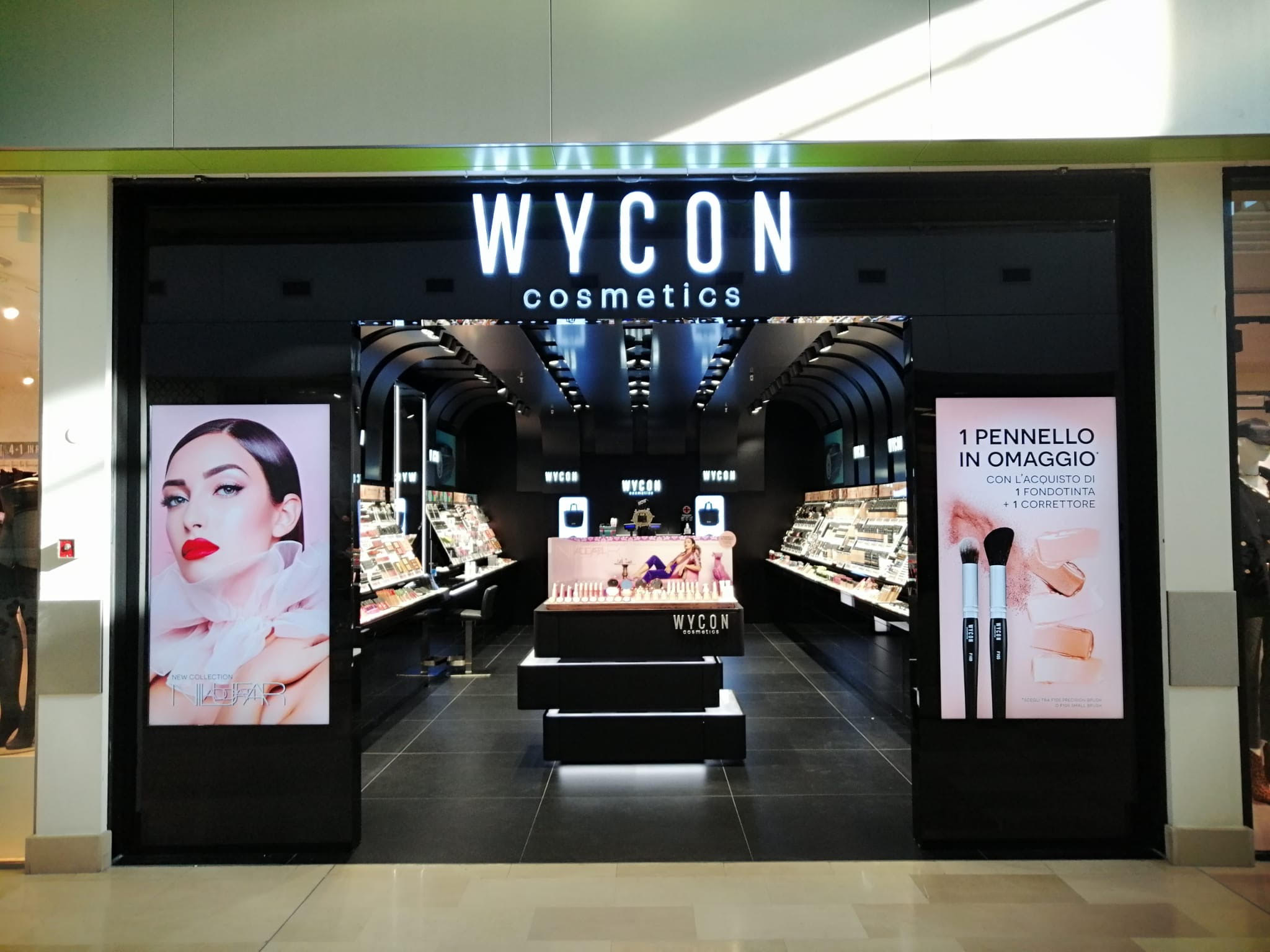 Cosmesi Centro Comm. Lario, Tavernola (Co)