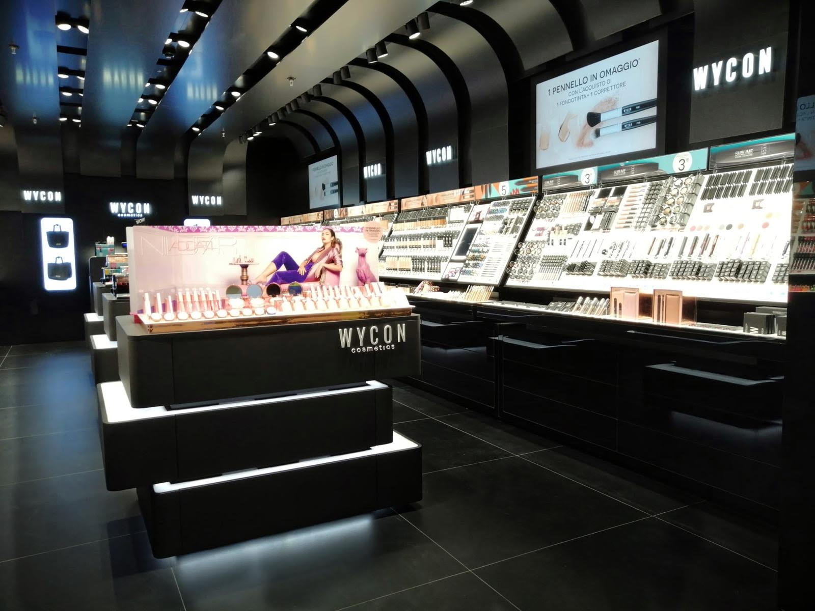 Cosmesi Centro Comm. Lario, Tavernola (Co)